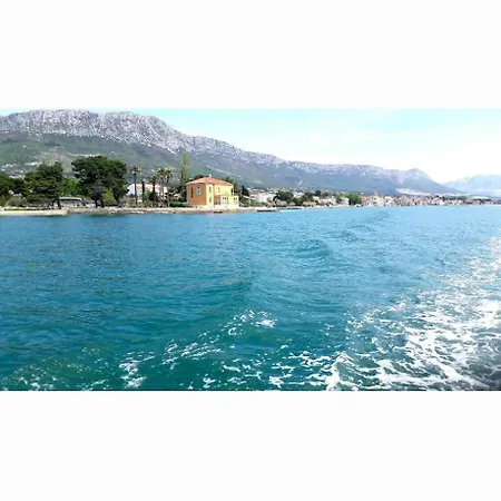 Апартаменты Bora Bora Каштела