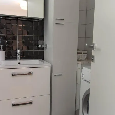 Bora Bora Каштела