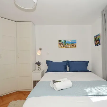 Bora Bora * Kastela