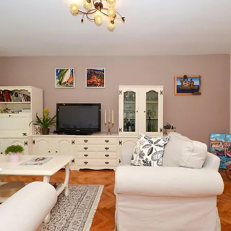 Bora Bora * Каштела