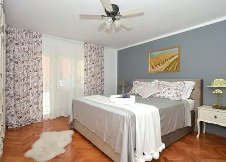 Bora Bora Apartman *